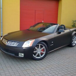 Cadillac - matná čierna