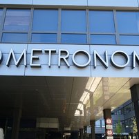 Obchodné centrum Metronom Praha - Svetelný nápis